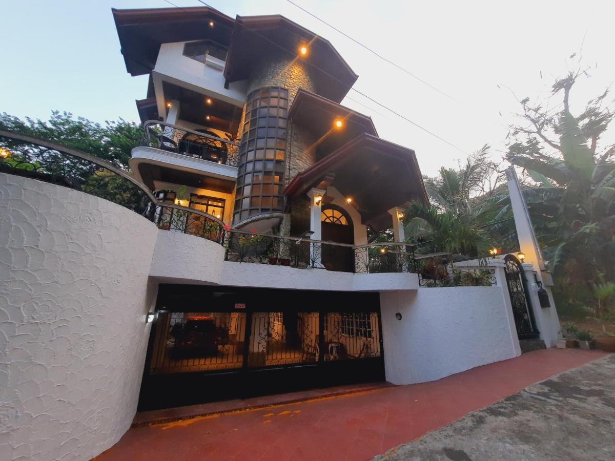 El Castillo Bed And Breakfast Angono Ngoại thất bức ảnh