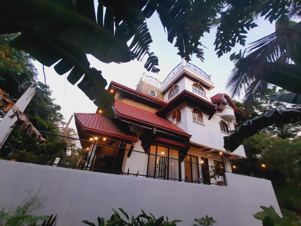 El Castillo Bed And Breakfast Angono Ngoại thất bức ảnh