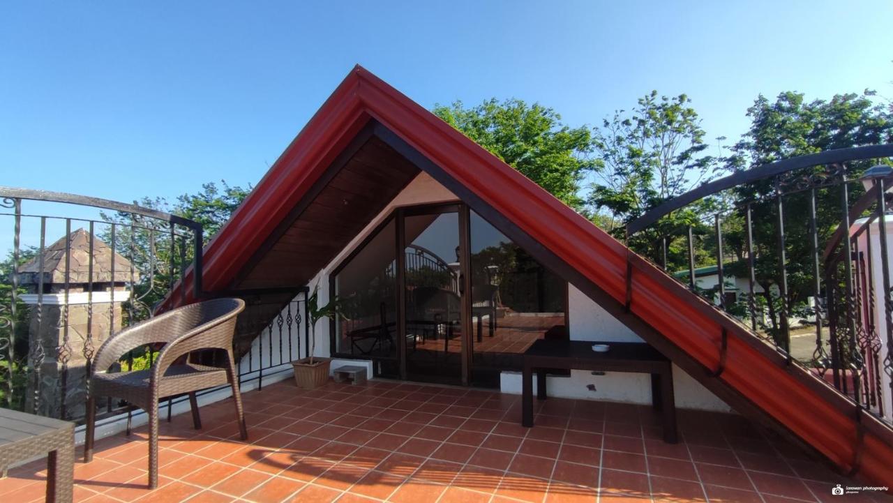 El Castillo Bed And Breakfast Angono Ngoại thất bức ảnh