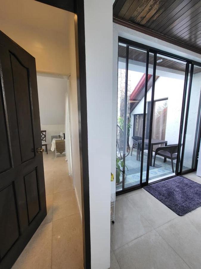 El Castillo Bed And Breakfast Angono Ngoại thất bức ảnh