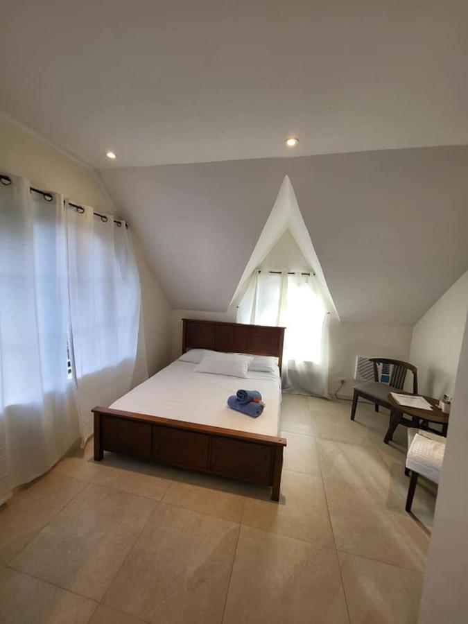 El Castillo Bed And Breakfast Angono Ngoại thất bức ảnh