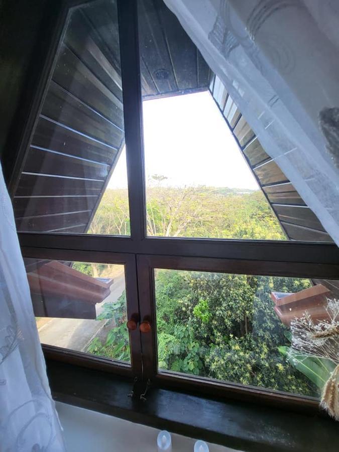 El Castillo Bed And Breakfast Angono Ngoại thất bức ảnh